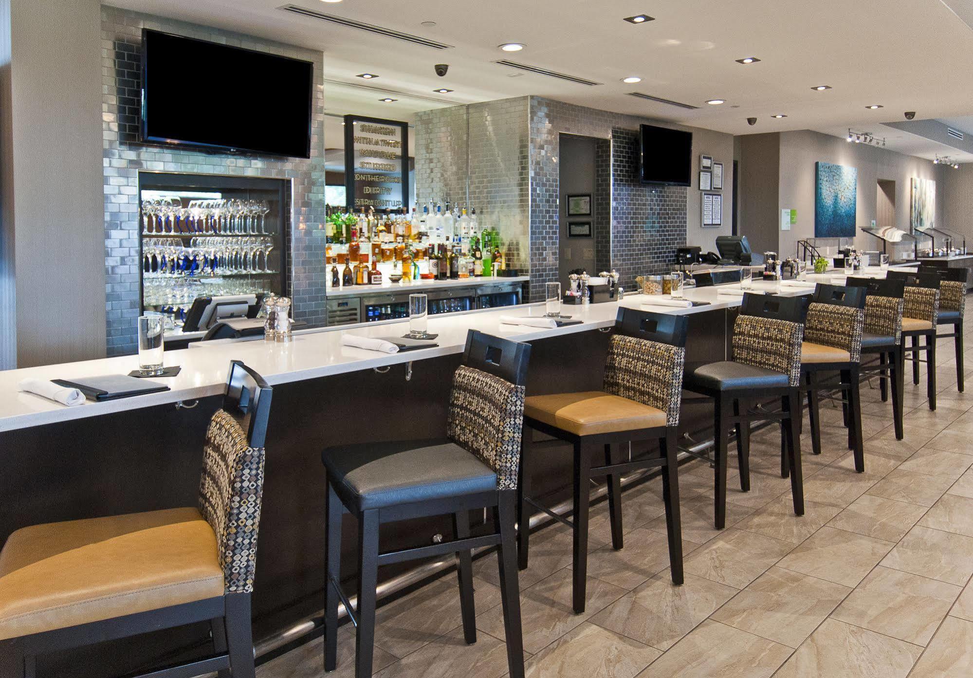 Holiday Inn Austin Airport By Ihg Ngoại thất bức ảnh